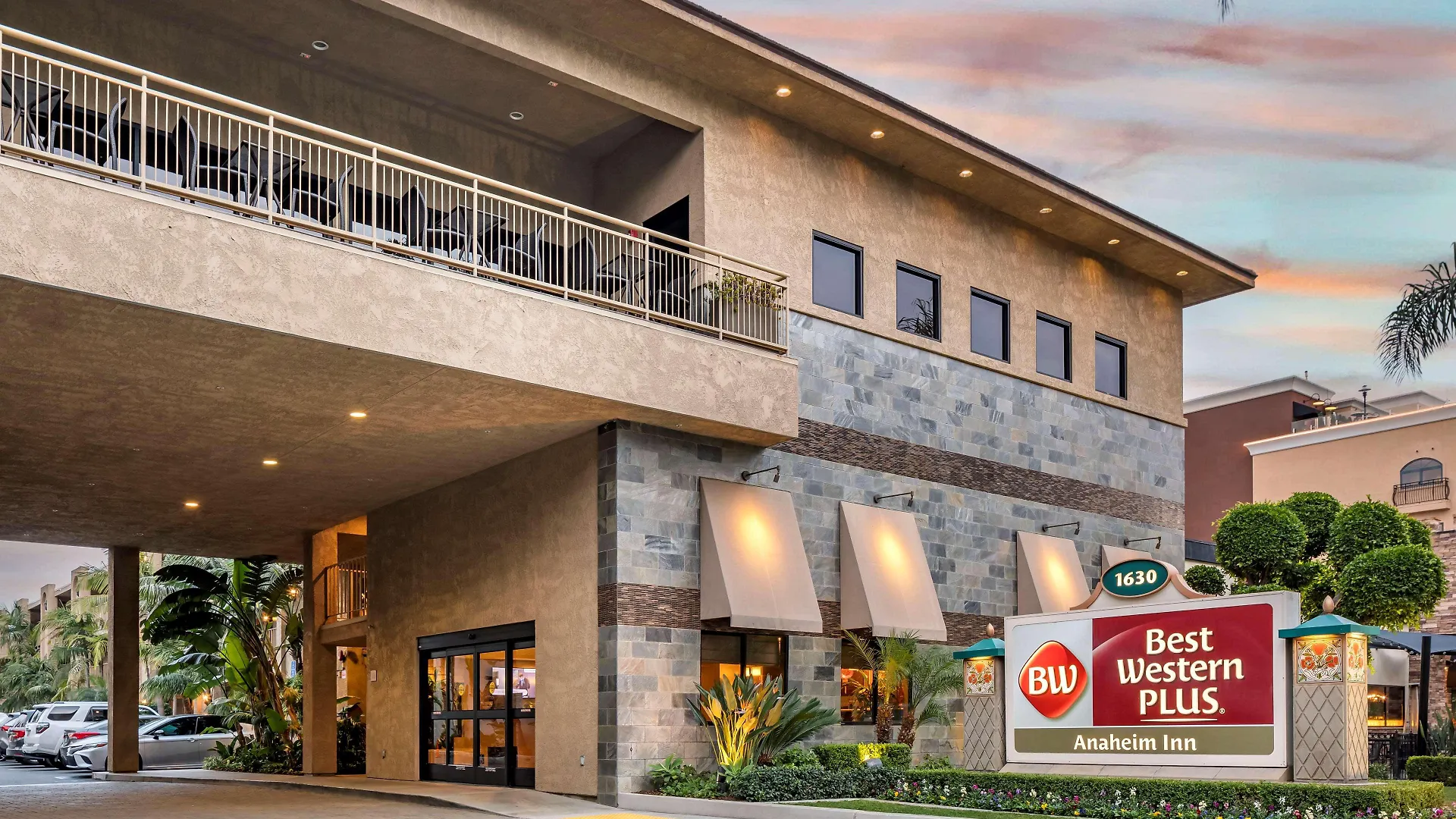 Best Western Plus Anaheim Inn location