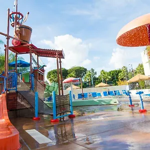 3* Hotel Howard Johnson By Wyndham & Water Playground